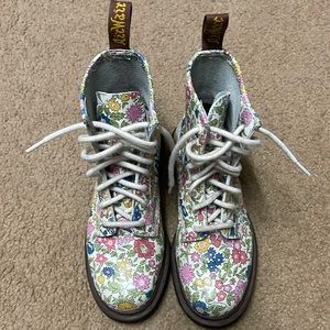 DOC MARTENS x Liberty Evan Floral lace-up ankle boots